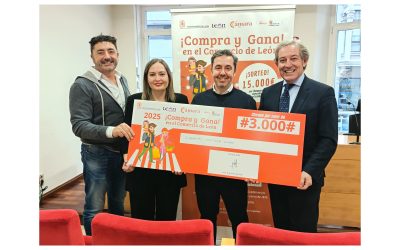 Roberto Martínez se alza con el premio de 3.000 euros de la campaña “Compra y Gana” en el comercio de León